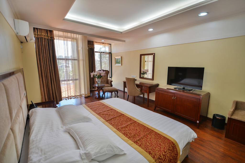 Arirang Hotel Кампала Экстерьер фото