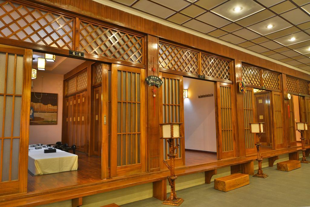 Arirang Hotel Кампала Экстерьер фото
