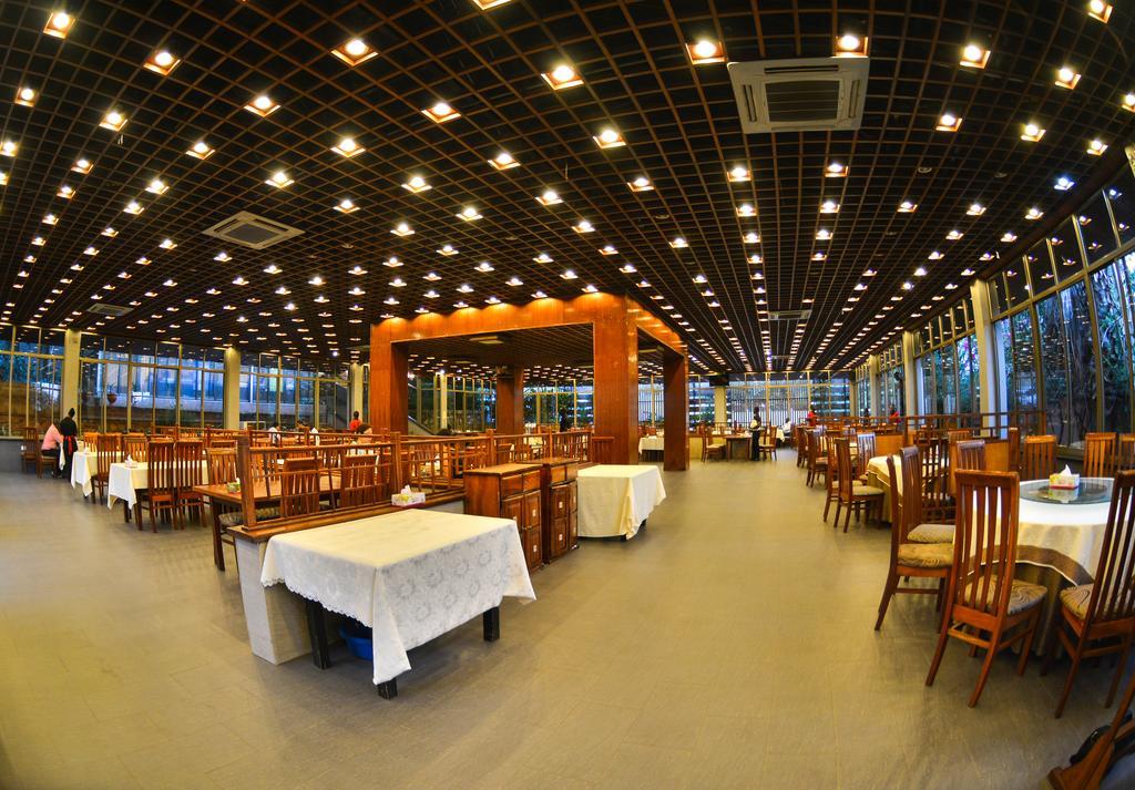 Arirang Hotel Кампала Экстерьер фото