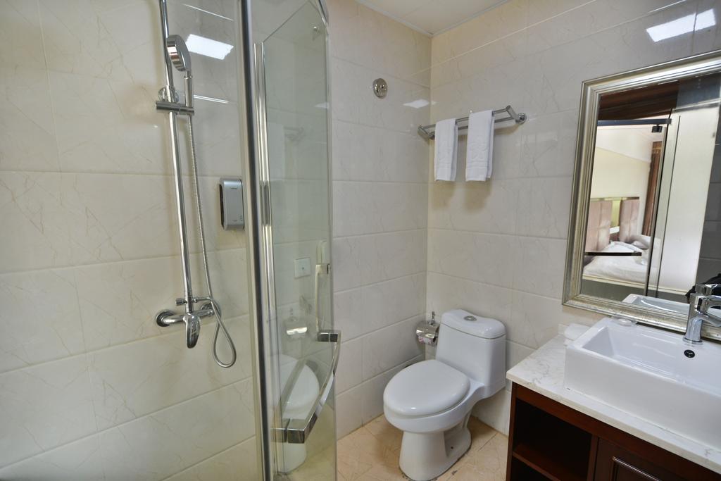 Arirang Hotel Кампала Экстерьер фото