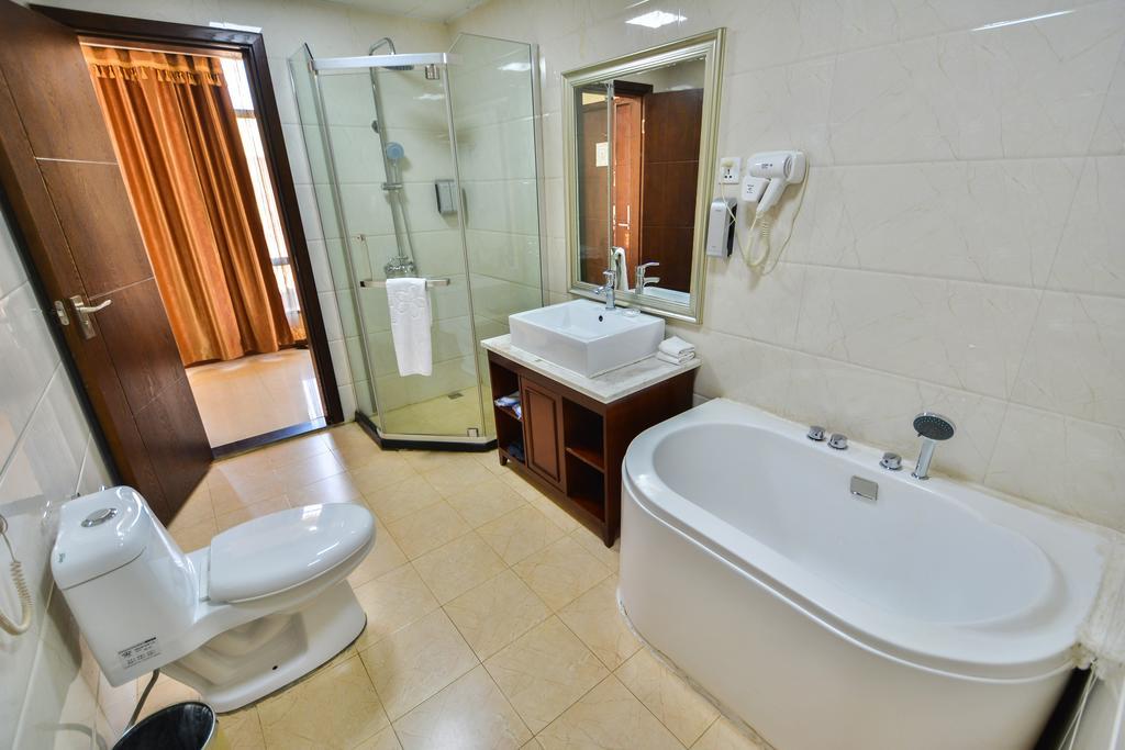 Arirang Hotel Кампала Экстерьер фото