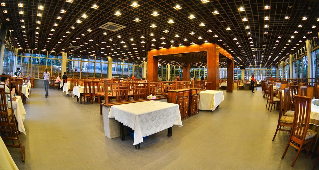 Arirang Hotel Кампала Экстерьер фото